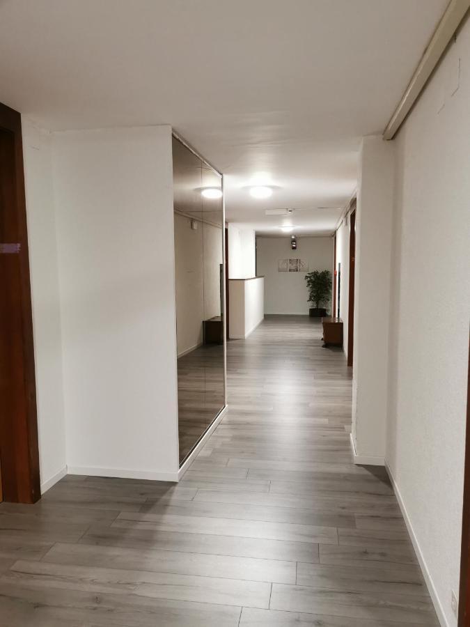 לה שו דה פו Hotel Fleur-De-Lys מראה חיצוני תמונה